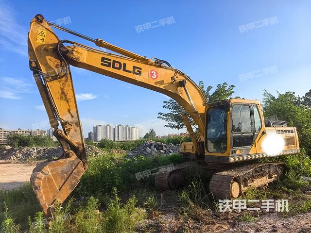 山東臨工E6210F挖掘機(jī)