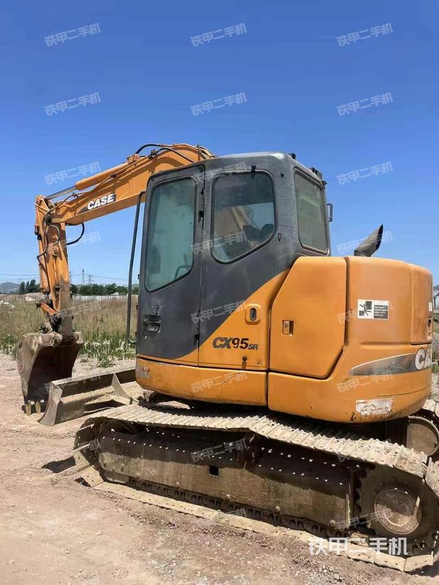 驾驶室整体(整机外观) 驾驶室整体(整机外观)