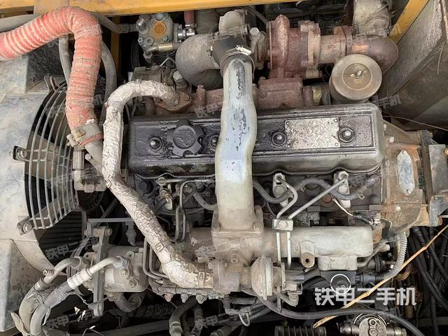 發(fā)動機(jī)整體俯視(整機(jī)外觀) 發(fā)動機(jī)整體俯視(整機(jī)外觀)