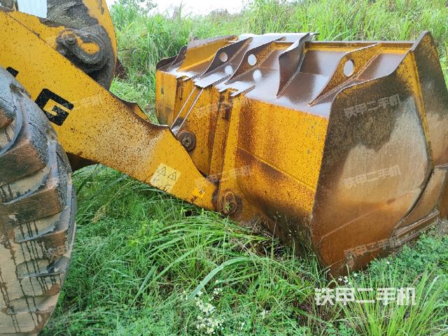 鏟斗前45°(工作裝置) 鏟斗前45°(工作裝置)