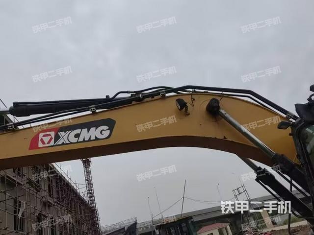 大臂整体 右侧(工作和回转装置) 大臂整体 右侧(工作和回转装置)