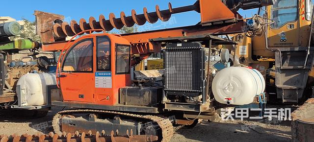 整机左侧（设备外观及核心部件）