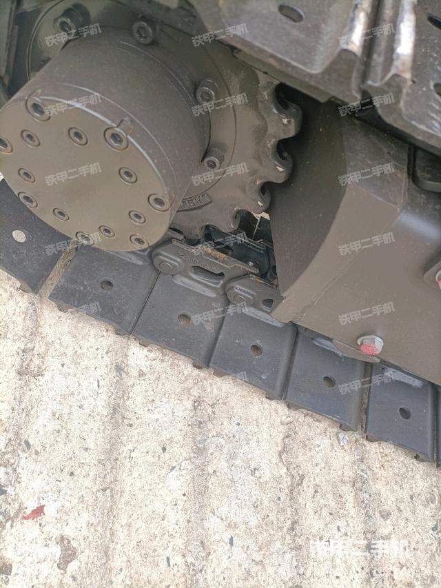 左驱动轮(行走机构) 左驱动轮(行走机构)