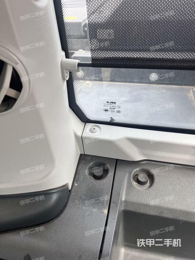 座椅后部（驾驶室部分）