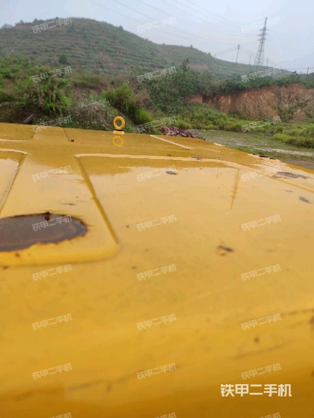 駕駛室頂部 外(駕駛室部分) 駕駛室頂部 外(駕駛室部分)