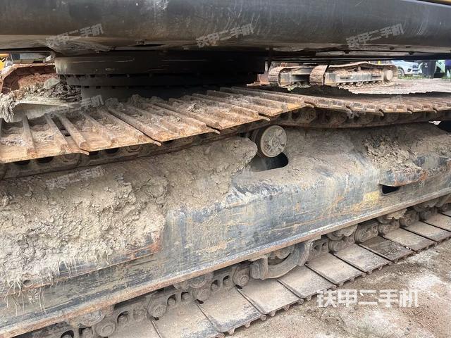 右侧履带整体（行走机构）