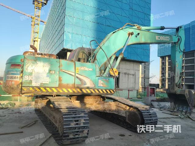 神鋼SK210LC-8挖掘機(jī)