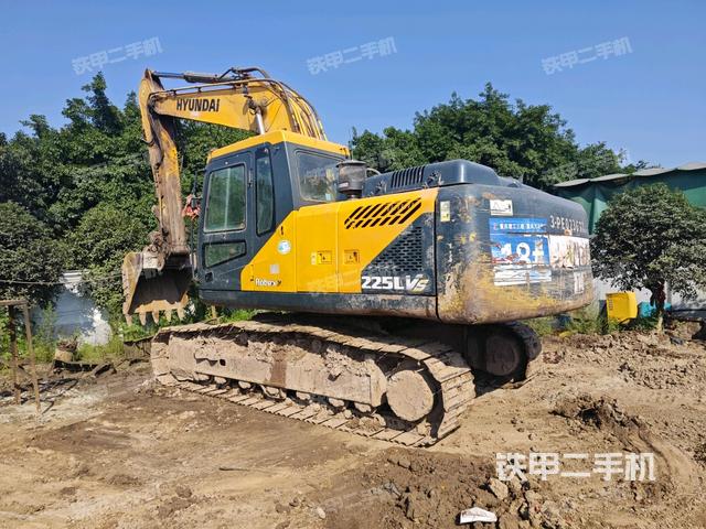 左后45(整機(jī)外觀) 左后45(整機(jī)外觀)