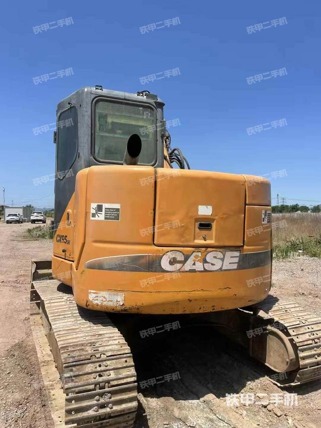 单侧履带整体(整机外观) 单侧履带整体(整机外观)