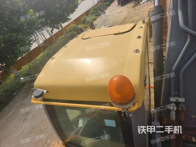 駕駛室頂部俯視(上車部件) 駕駛室頂部俯視(上車部件)