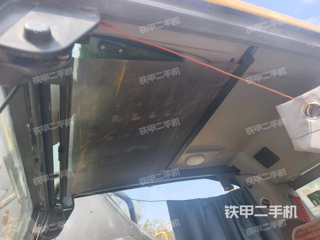 頂棚整體(駕駛室部分) 頂棚整體(駕駛室部分)
