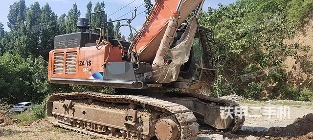 駕駛室頂部(整機外觀) 駕駛室頂部(整機外觀)