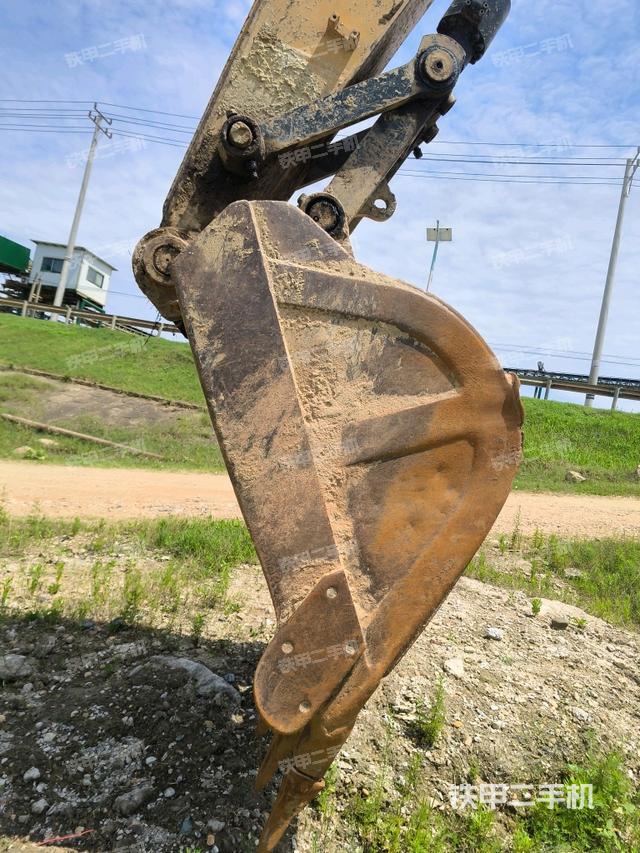 大臂整體?右側(cè)(工作和回轉(zhuǎn)裝置) 大臂整體?右側(cè)(工作和回轉(zhuǎn)裝置)