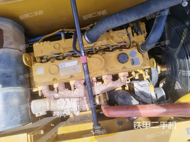 发动机室(上车部件) 发动机室(上车部件)