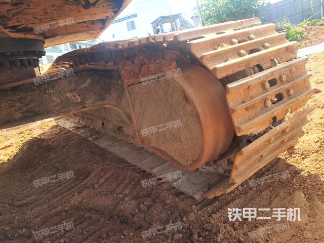 右侧行走马达盖板(行走机构) 右侧行走马达盖板(行走机构)