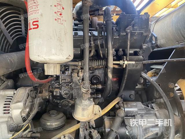 發(fā)動機整體俯視(整機外觀) 發(fā)動機整體俯視(整機外觀)