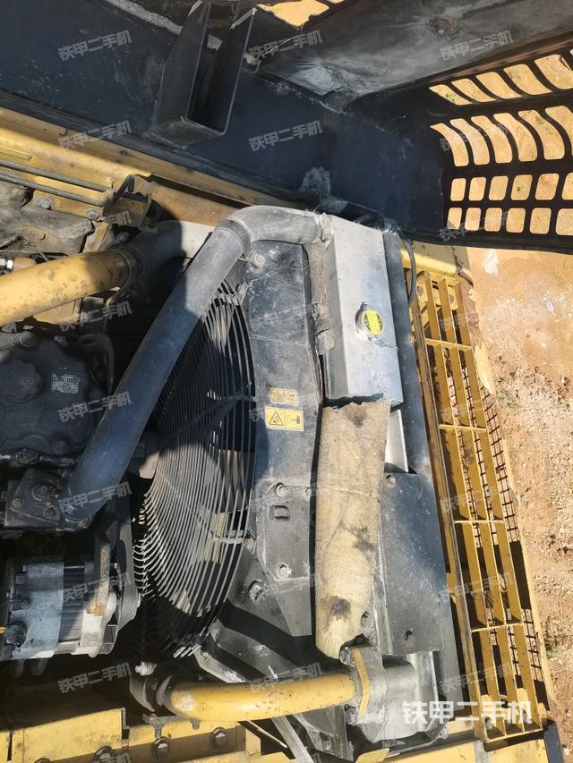 水箱+风扇特写(上车部件) 水箱+风扇特写(上车部件)