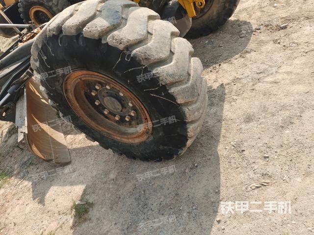 左引導(dǎo)輪 /左前輪(行走機構(gòu)) 左引導(dǎo)輪 /左前輪(行走機構(gòu))