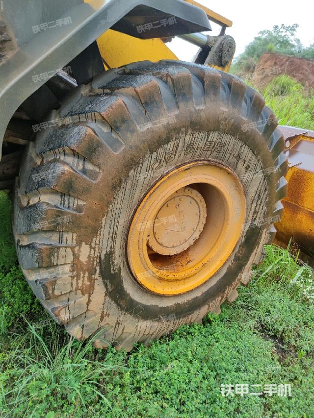 右前輪(行走機(jī)構(gòu)) 右前輪(行走機(jī)構(gòu))