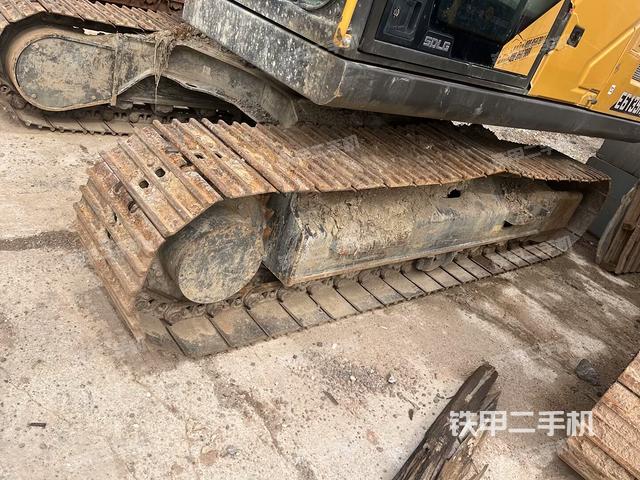 右驱动轮（行走机构）