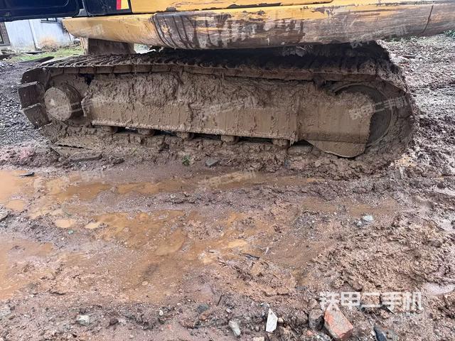 左侧履带整体 （行走机构）