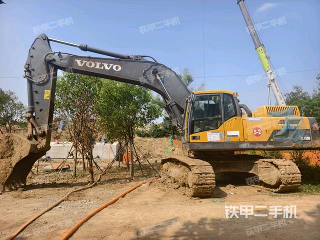 沃爾沃EC350D挖掘機(jī)
