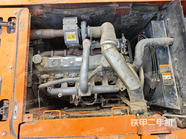 發(fā)動機整體俯視(整機外觀) 發(fā)動機整體俯視(整機外觀)