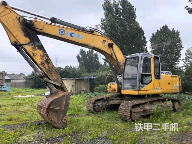 徐工XE215C挖掘機(jī)