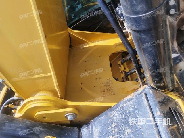 大臂根部?斜視(工作和回轉(zhuǎn)裝置) 大臂根部?斜視(工作和回轉(zhuǎn)裝置)