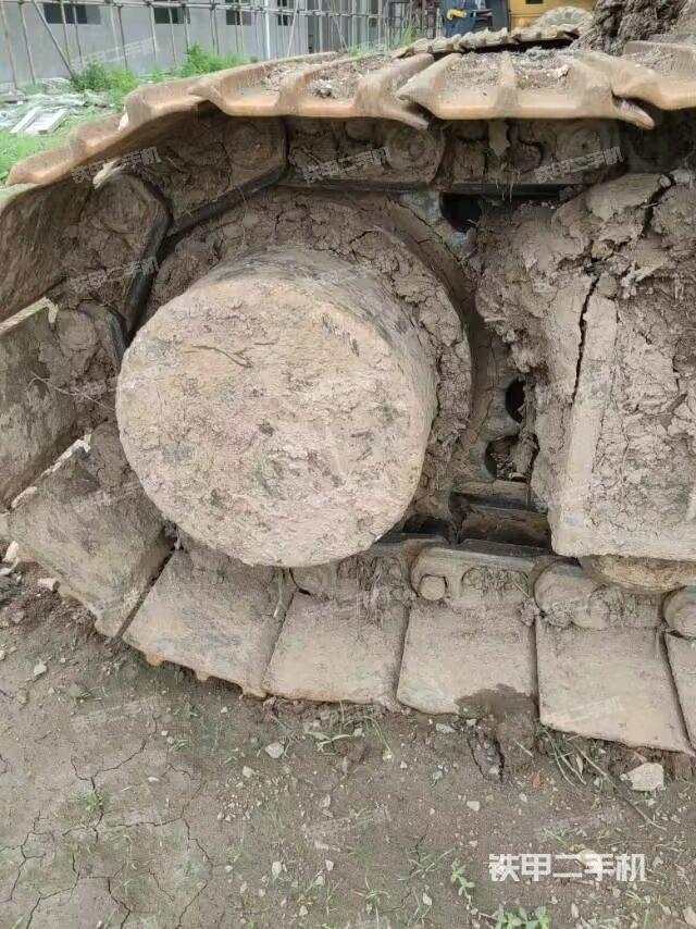 右驱动轮(行走机构) 右驱动轮(行走机构)