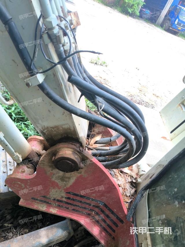 大臂整体 右侧(工作和回转装置) 大臂整体 右侧(工作和回转装置)