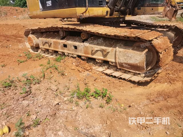 左侧履带整体 (行走机构) 左侧履带整体 (行走机构)