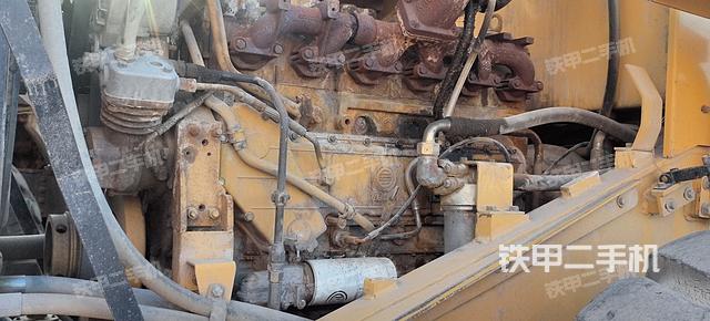 发动机右侧（整机外观及大件）