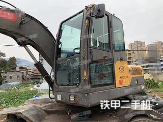 山东临工LG670挖掘机实拍图片