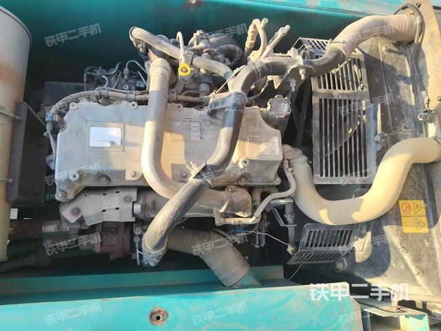 发动机整体俯视(整机外观) 发动机整体俯视(整机外观)