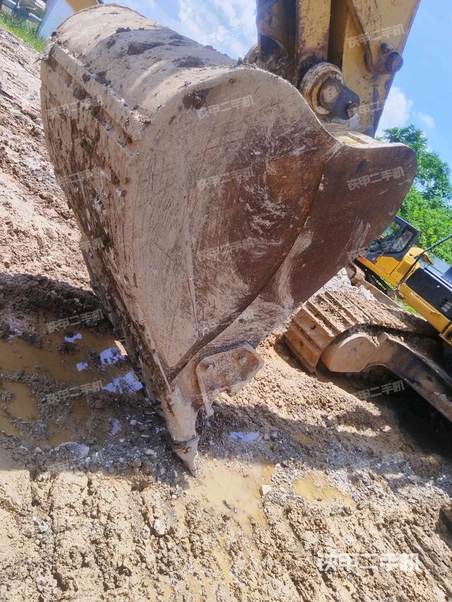 鏟斗45度(工作和回轉(zhuǎn)裝置) 鏟斗45度(工作和回轉(zhuǎn)裝置)