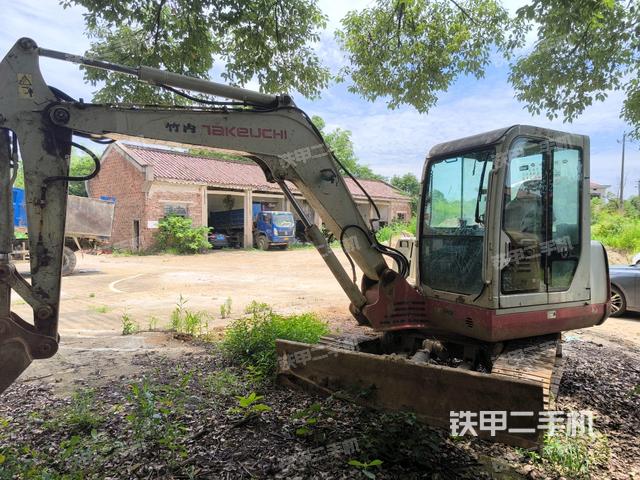 竹內(nèi)TB260C挖掘機(jī)