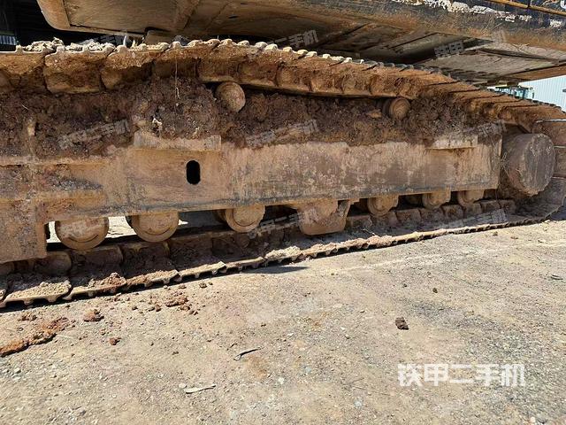 单侧履带整体（整机外观）