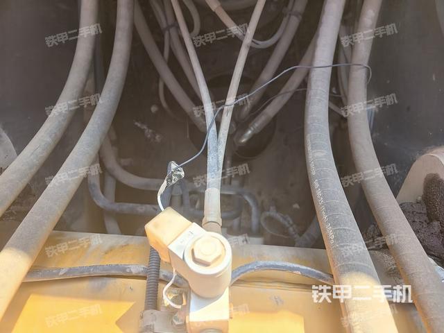 中央回转接头特写(上车部件) 中央回转接头特写(上车部件)