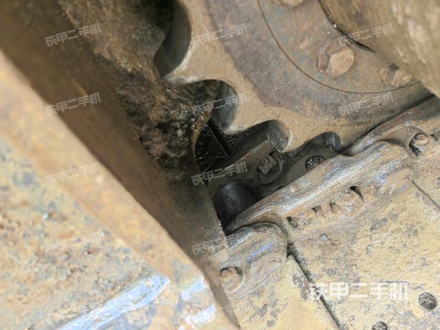 左驱动轮(行走机构) 左驱动轮(行走机构)