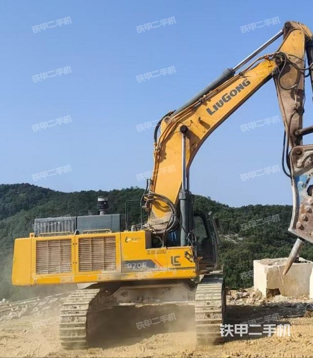 整機(jī)右后45°(整機(jī)外觀) 整機(jī)右后45°(整機(jī)外觀)