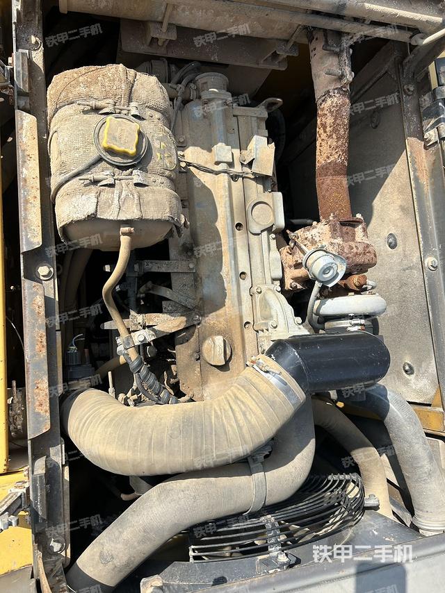 發(fā)動(dòng)機(jī)整體俯視(整機(jī)外觀(guān)) 發(fā)動(dòng)機(jī)整體俯視(整機(jī)外觀(guān))