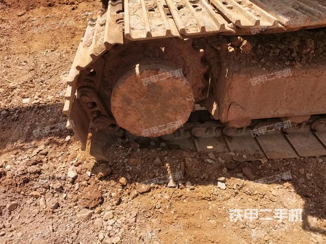 右驱动轮（行走机构）