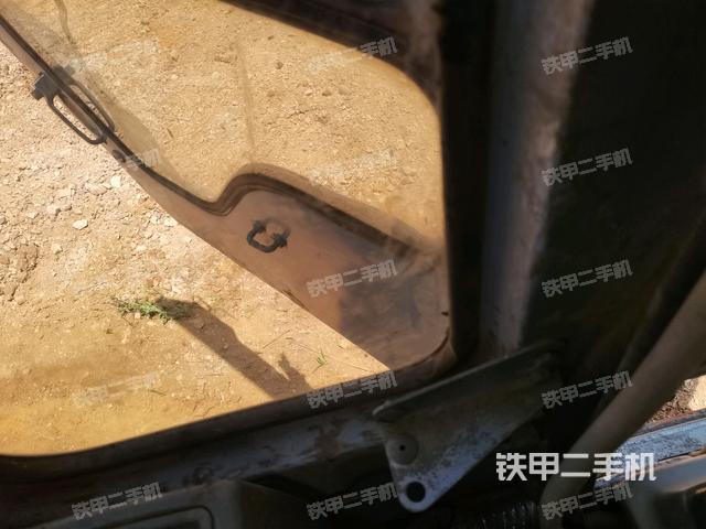 左后方玻璃角标（驾驶室部分）