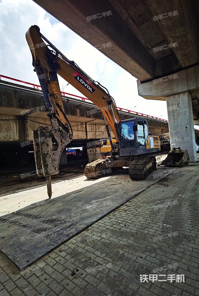 雷沃重工FR220E2挖掘機