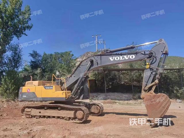 整機(jī)右后45°(整機(jī)外觀) 整機(jī)右后45°(整機(jī)外觀)