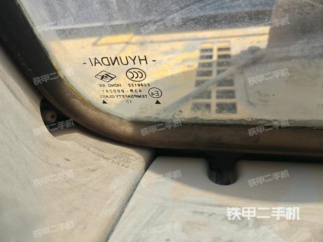 后窗玻璃角標(biāo)(駕駛室部分) 后窗玻璃角標(biāo)(駕駛室部分)