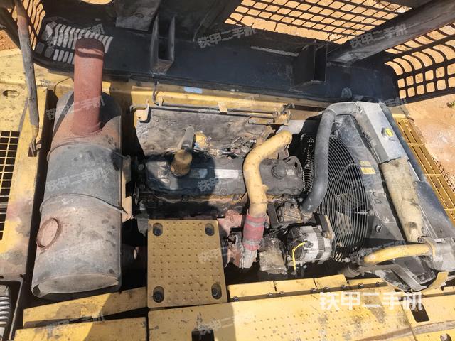 发动机室(上车部件) 发动机室(上车部件)