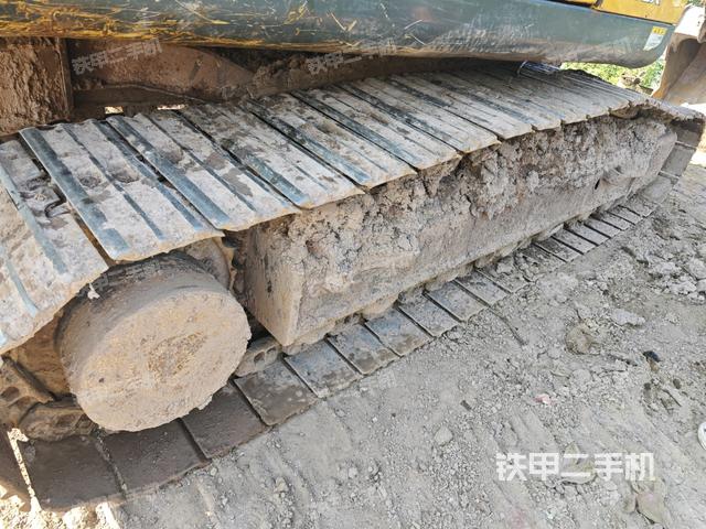 左側(cè)履帶整體?(行走機(jī)構(gòu)) 左側(cè)履帶整體?(行走機(jī)構(gòu))