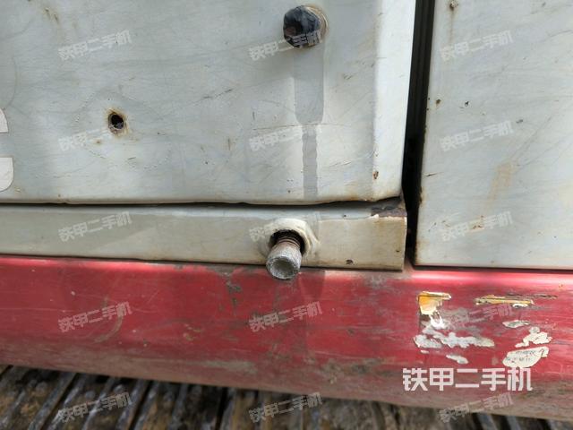 转盘和下车架正前(工作和回转装置) 转盘和下车架正前(工作和回转装置)
